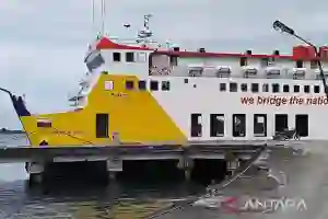 Cuaca Buruk, KMP Teluk Singkil Dari Simeulue Batal Berlayar