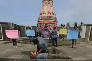 JAB Gelar Aksi Teatrikal Bela Wartawan Aceh Tengah yang Diancam Dibunuh Karena Berita