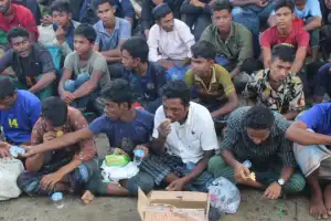 Imigran Rohingya Akan Ditampung Sementara di 2 Daerah
