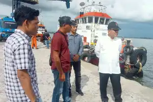 Pantai Suak Indrapuri Aceh Barat Diduga Tercemar Minyak
