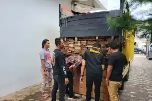 Polisi Limpahkan Berkas Tahap II Kasus Dugaan Kayu Ilegal ke Kejaksaan Lhokseumawe