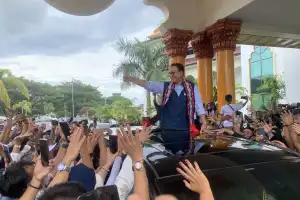 Tiba di Aceh, Anies Baswedan Disambut Ratusan Pendukung