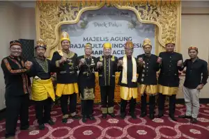 TRK Dikukuhkan Jadi Ketua Majelis Agung Raja Sultan Aceh