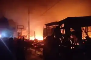 Jelang Subuh, Pasar Inpres di Nagan Raya Ludes Terbakar