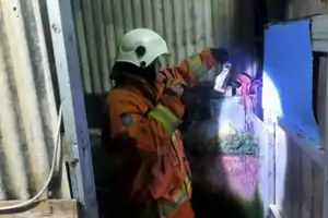 Pasutri Lansia Bakar Diri Usai Cekcok dengan Anak