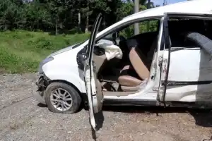 Mobil Tabrak Pohon di Nagan Raya, 3 Penumpang Tewas Ê