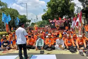 Hari Ini, Partai Buruh Demo Tolak Perppu Ciptaker di Istana Negara