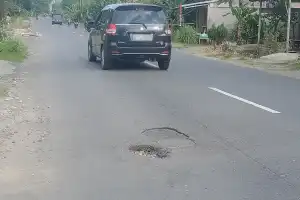 Belum Setahun, Proyek Jalan Cot Manee-Blangpidie Senilai Rp 5 Miliar Lebih Mulai Rusak