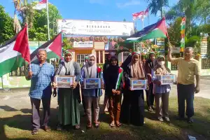 Warga Cot Seurani Aceh Utara Sumbang Uang dan Beras untuk Palestina