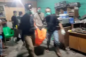 Mayat Pria Ditemukan Membusuk dalam Rumah di Subulussalam