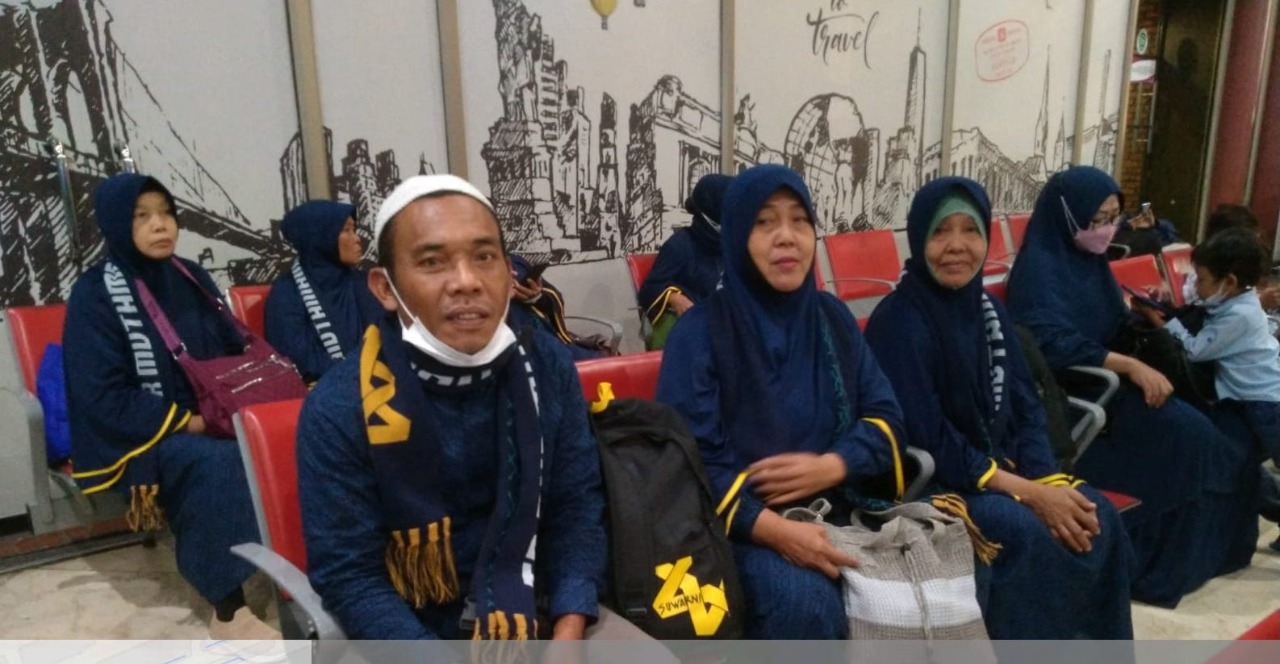 Sempat Telantar di Bogor, 12 Jemaah Umrah Aceh Barat Diberangkatkan