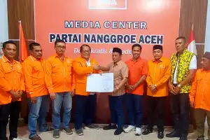 Kamaruddin dan Adi Ariadi Terima SK Dukungan dari DPP PNA